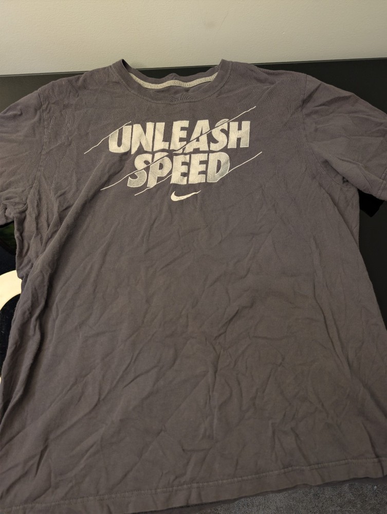 Nike Unleash Speed Men's Gray Short Sleeve T-Shirt Size X-LARGE