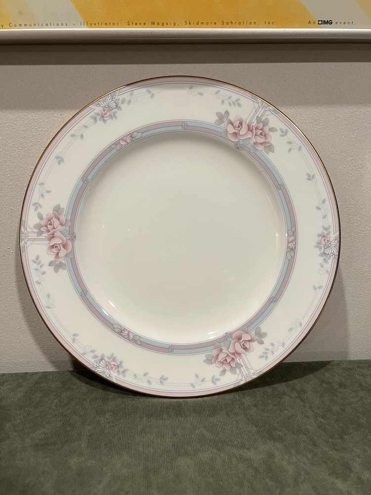 Noritake Magnificence Bone China 10.5in Dinner Plate Replacement