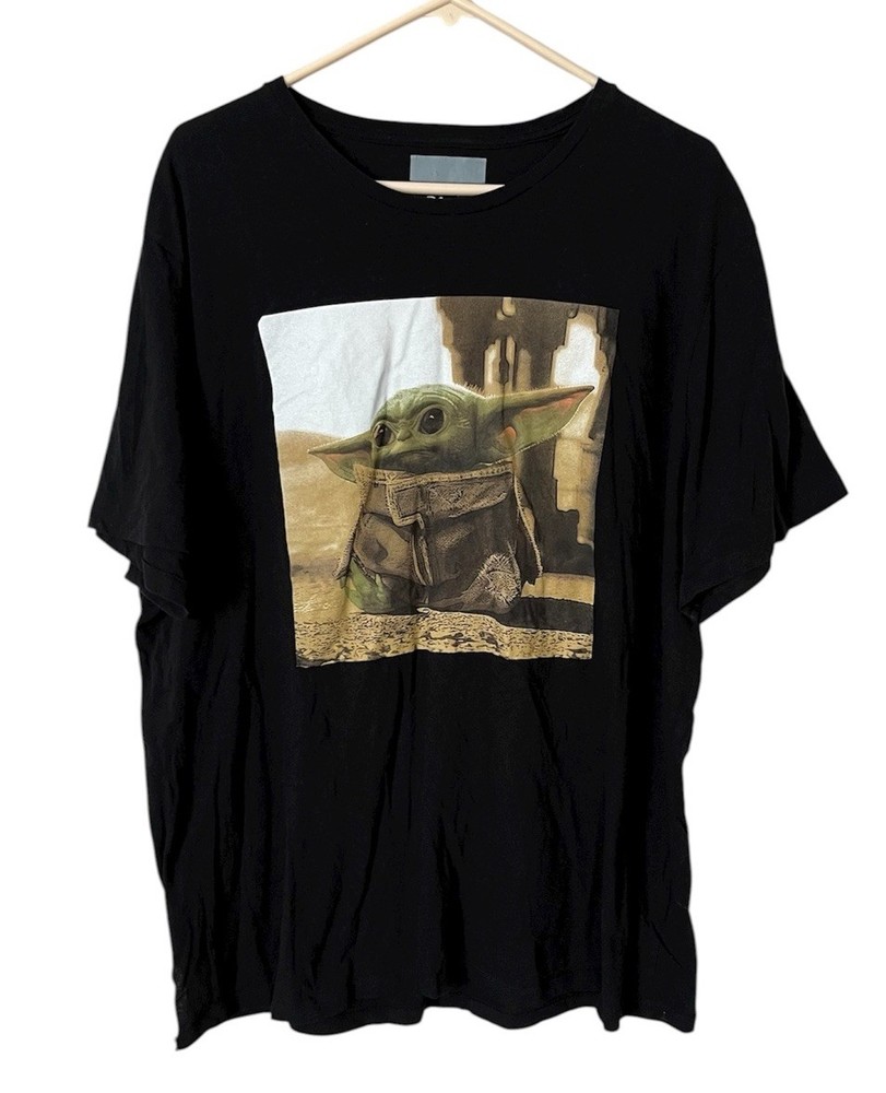 Disney Baby Yoda T Shirt Mens 2XL  Grogu Star Wars Mandalorian Black