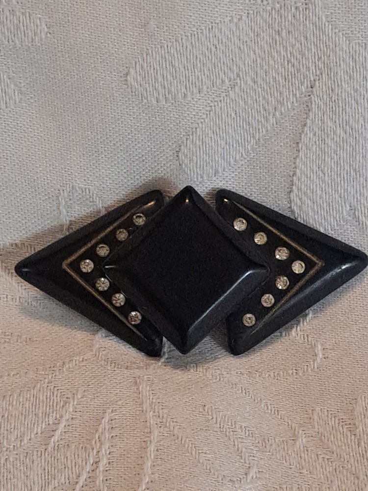 VTG Art Deco Geometric Brooch Featuring a Black Central Stone Rhinestones
