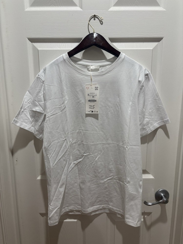 Zara Basic Slim White Size XL- WHITE5584/401/250