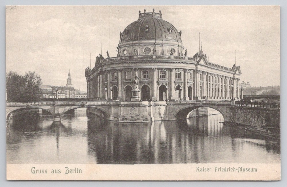 Kaiser Friedrich-Museum Berlin Germany Gruss aus Museum Island Postcard