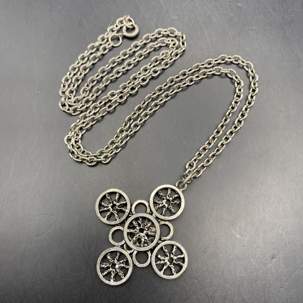 Abstract Silver-Tone Round Cross Pendant Vintage Necklace  -image