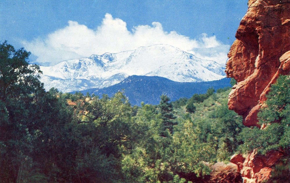 Snow-Covered Pikes Peak, Colorado Springs, Colorado, UNP, VG --POSTCARD