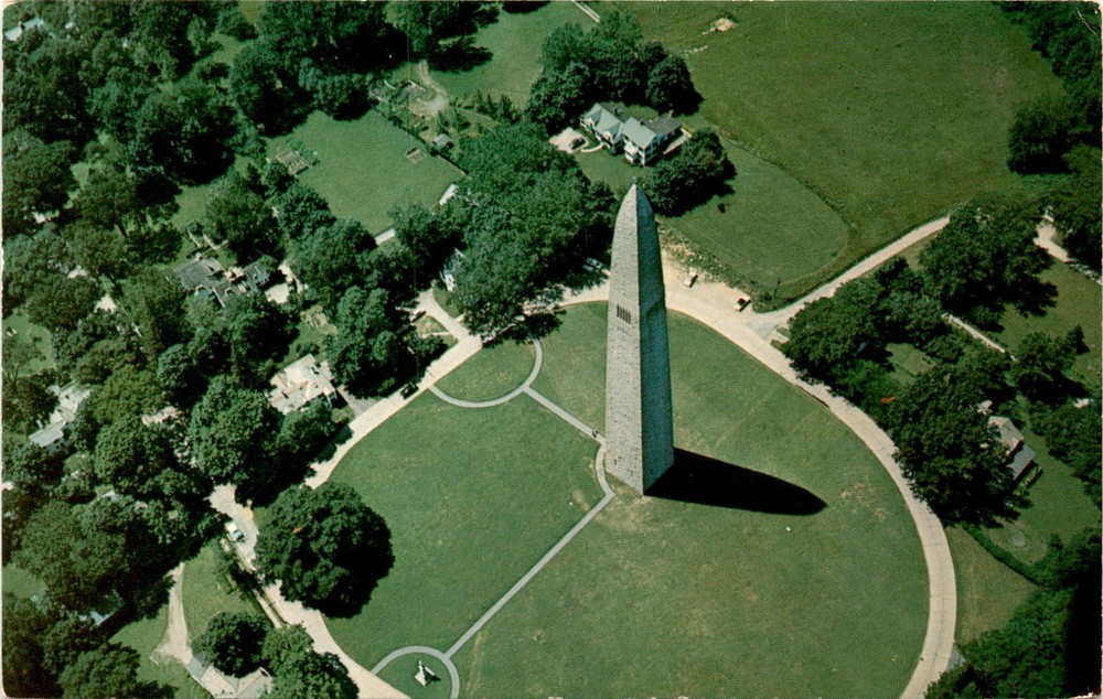 BENNINGTON BATTLE MONUMENT, Old Bennington, Vermont, Battle of Benning Postcard