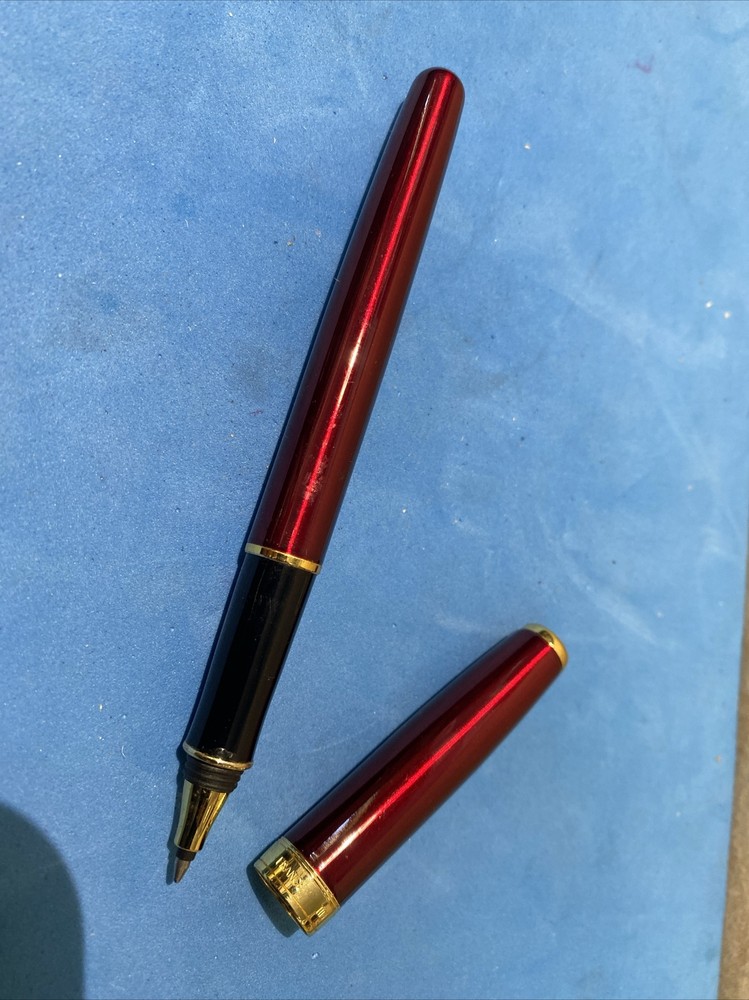 Parker  Sonnet Rollerball Pen Red & Gold Rare Made In France Very Nice Condition