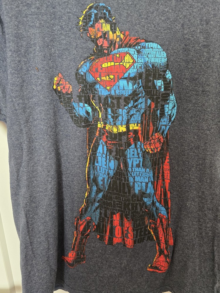Superman DC Comics Men's T-Shirt Vintage, Dark Gray, Large.