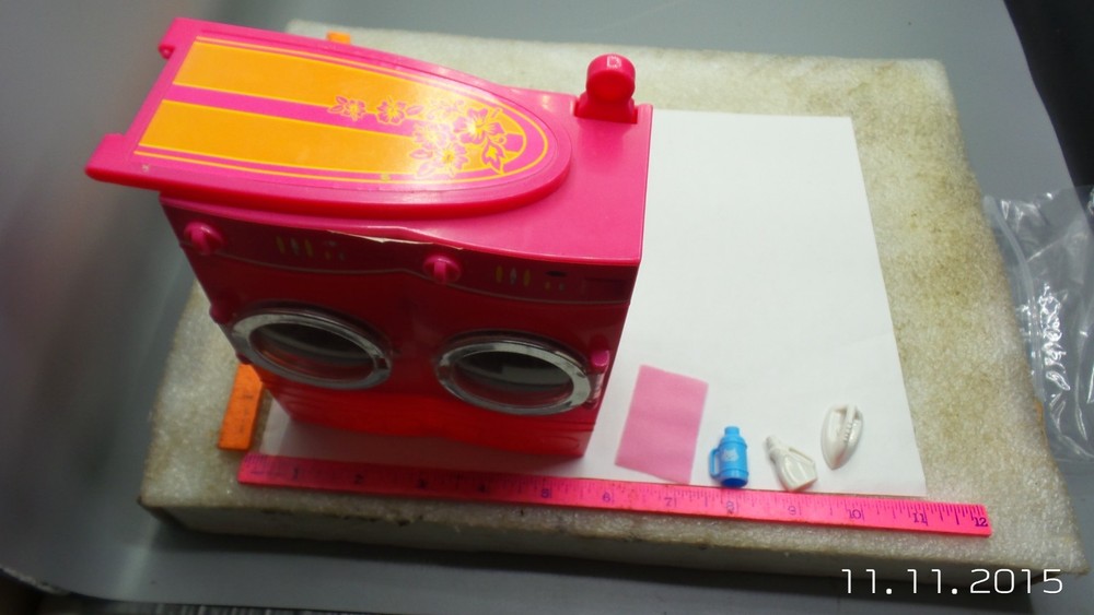 Barbie Spin to Clean Laundry Room Mattel 2011 Washer And Dryer WITH ACCESSORIES