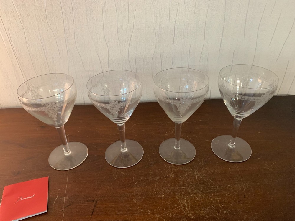 4 Water Glasses Engraved in Baccarat Crystal (Price per Unit)