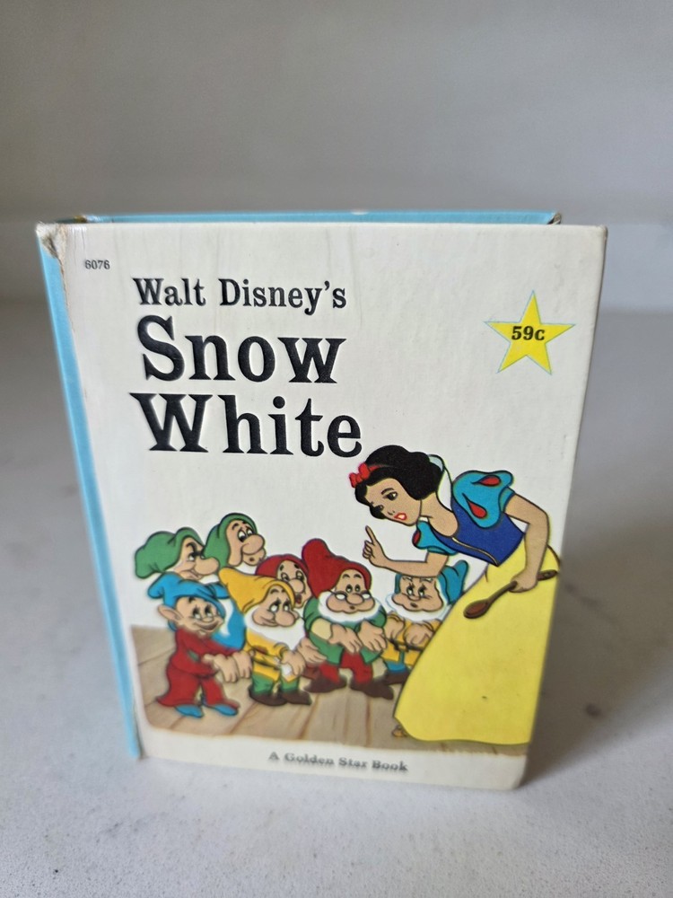 Vintage 1967 Walt Disney Snow White Book Golden Star Library 6076 EUC Hardcover