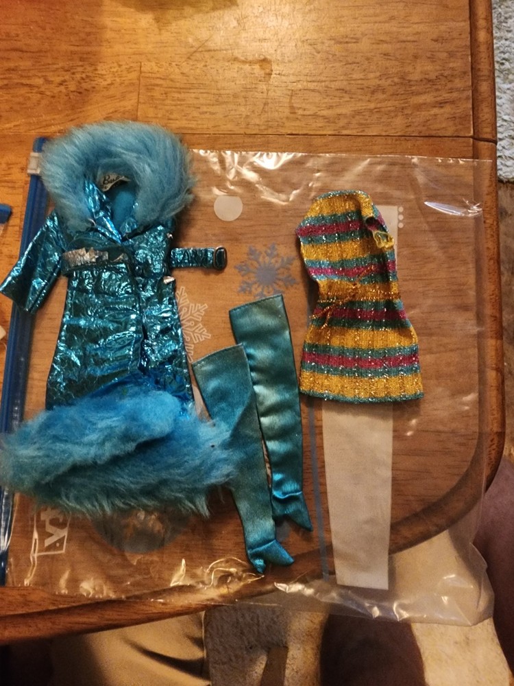 Vintage Barbie Maxi N Mini