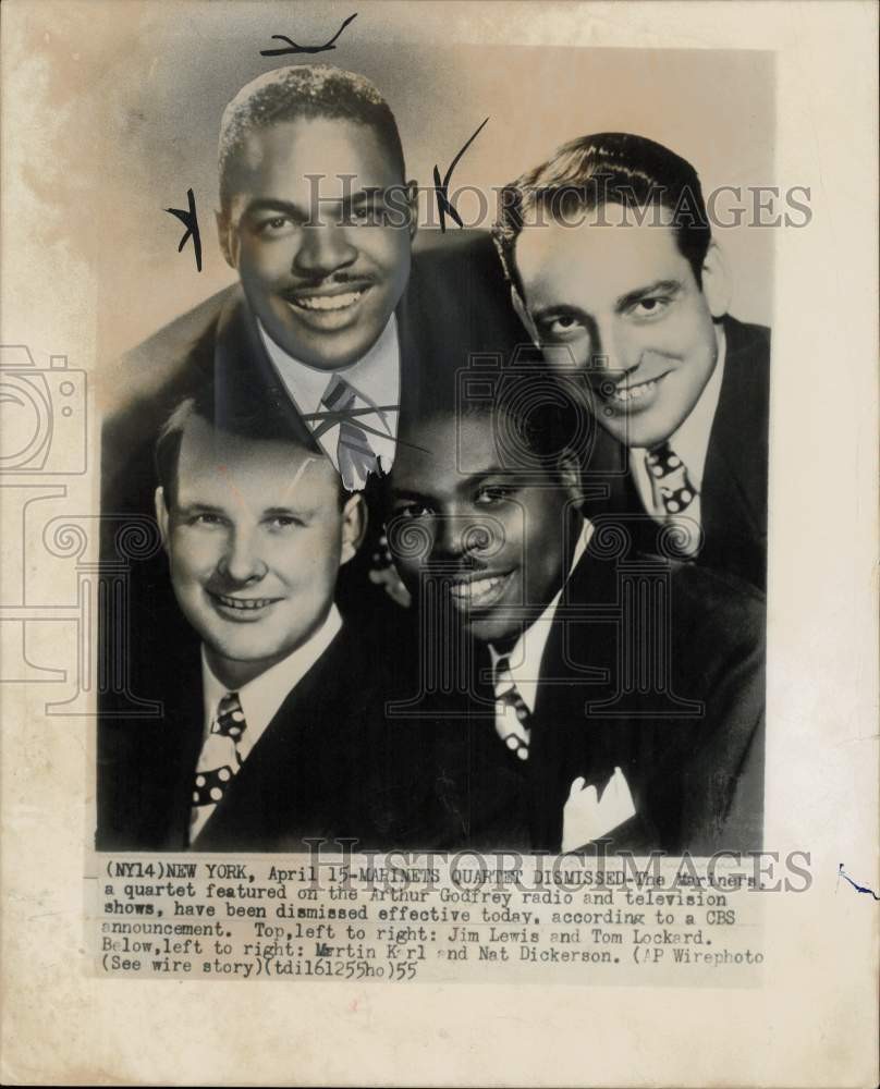 1955 Press Photo Arthur Godfrey Shows Vocal Quartet The Mariners, New York