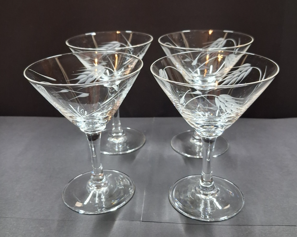 4 Sasaki Vintage Martini Cocktail Glasses with Embossed Etched Wheat Pattern
