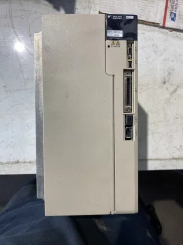 1PC Yaskawa SGDV-170D01A Servo Drive New Free delivery