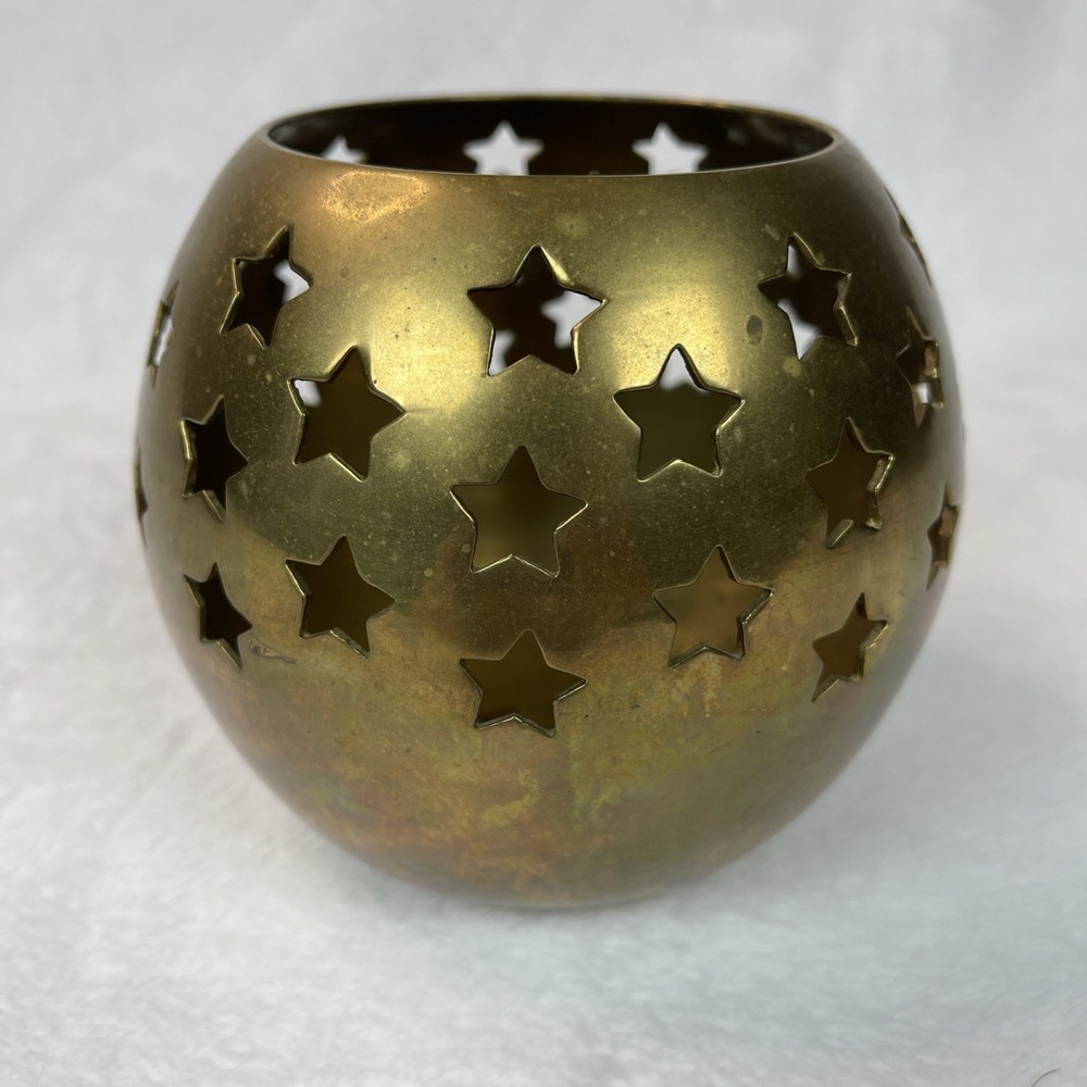 VTG Brass Star Cutout Candle Holder Round 4.5
