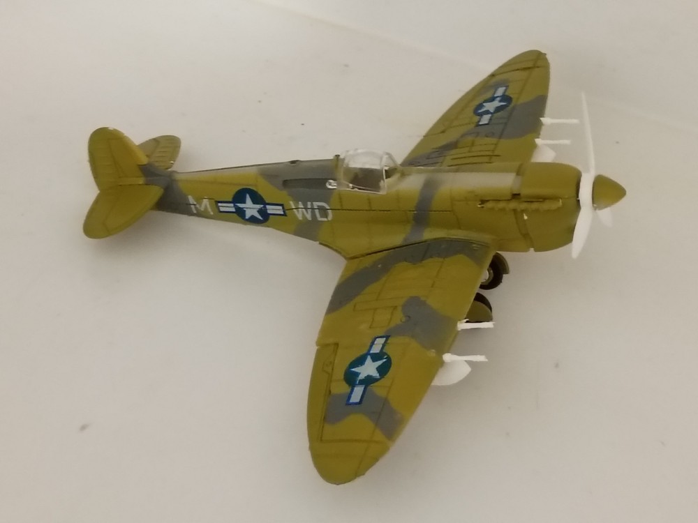 1:48  Supermarine Spitfire WWII USA Flagged Aircraft Version Assembled  11