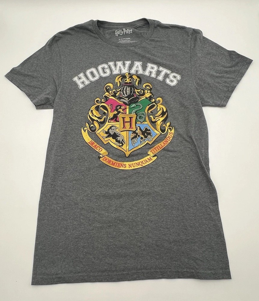 Harry Potter Hogwarts Crest Heather Grey Graphic Logo T-Shirt Size Adult Small