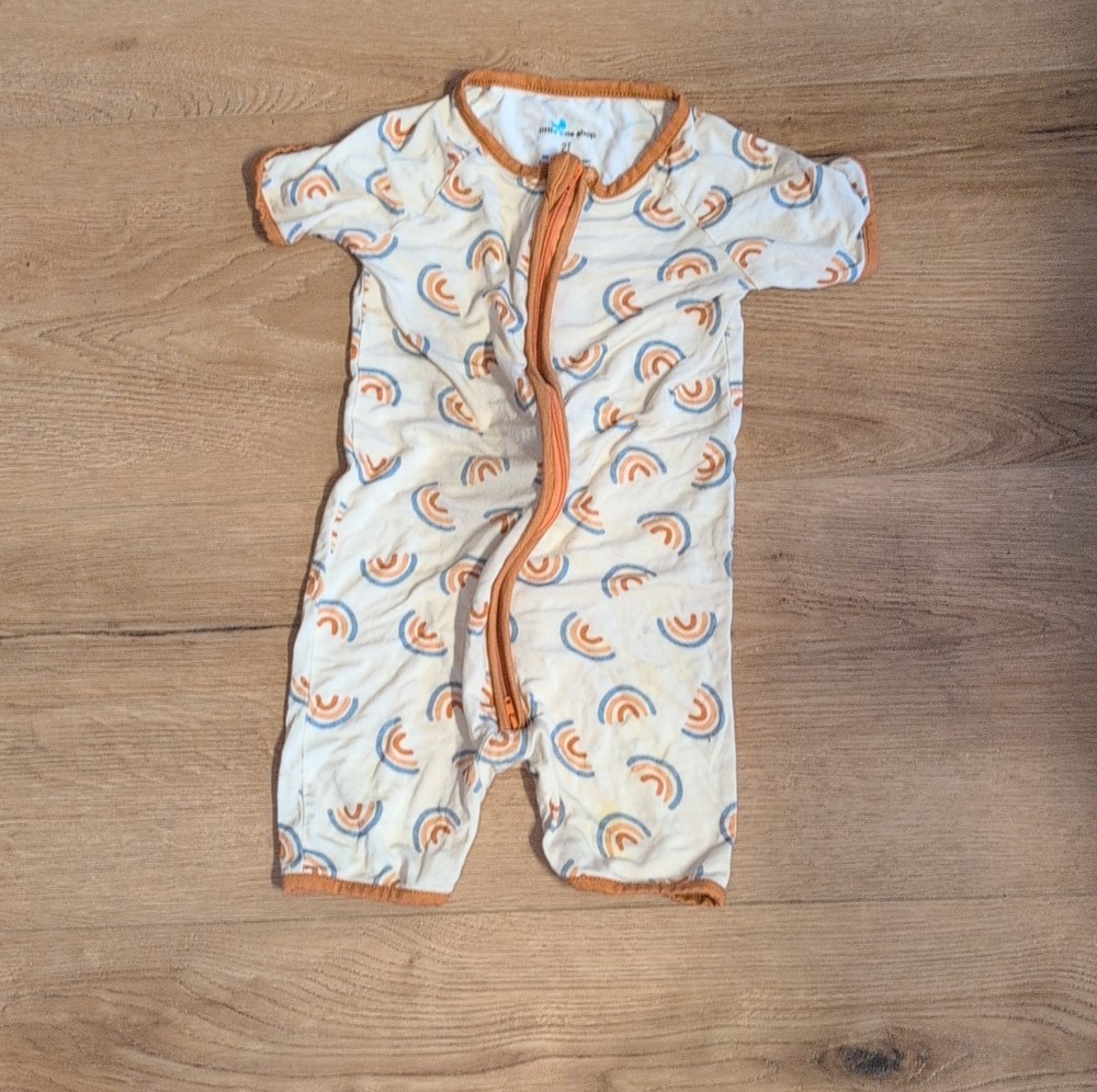 Little One Shop 2T Rainbow Print Bamboo Romper Short Sleeve Zip