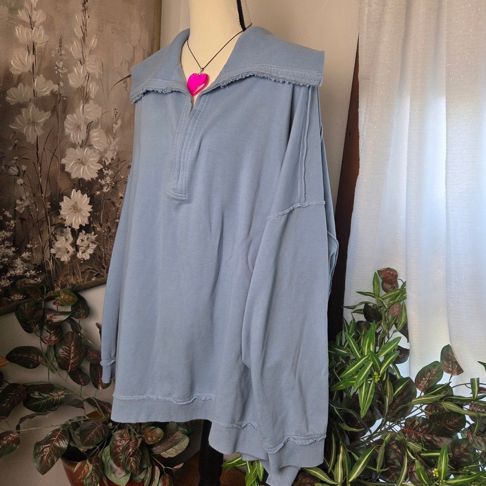 Torrid Super Soft Fleece Blue V-Neck Pullover Sweatshirt Size 6 4X Plus