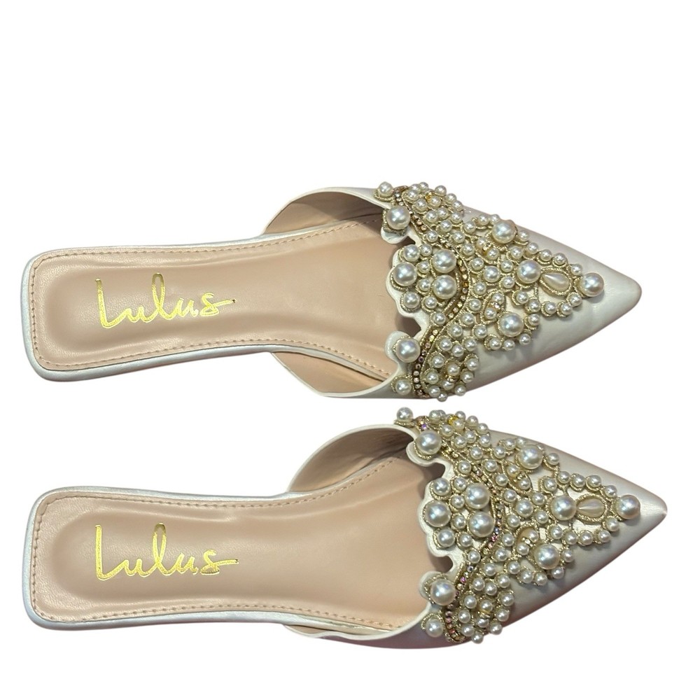 Lulu’s Women’s Flats Size 7 Flora Ivory Satin Pearl Embroidered Pointed-Toe