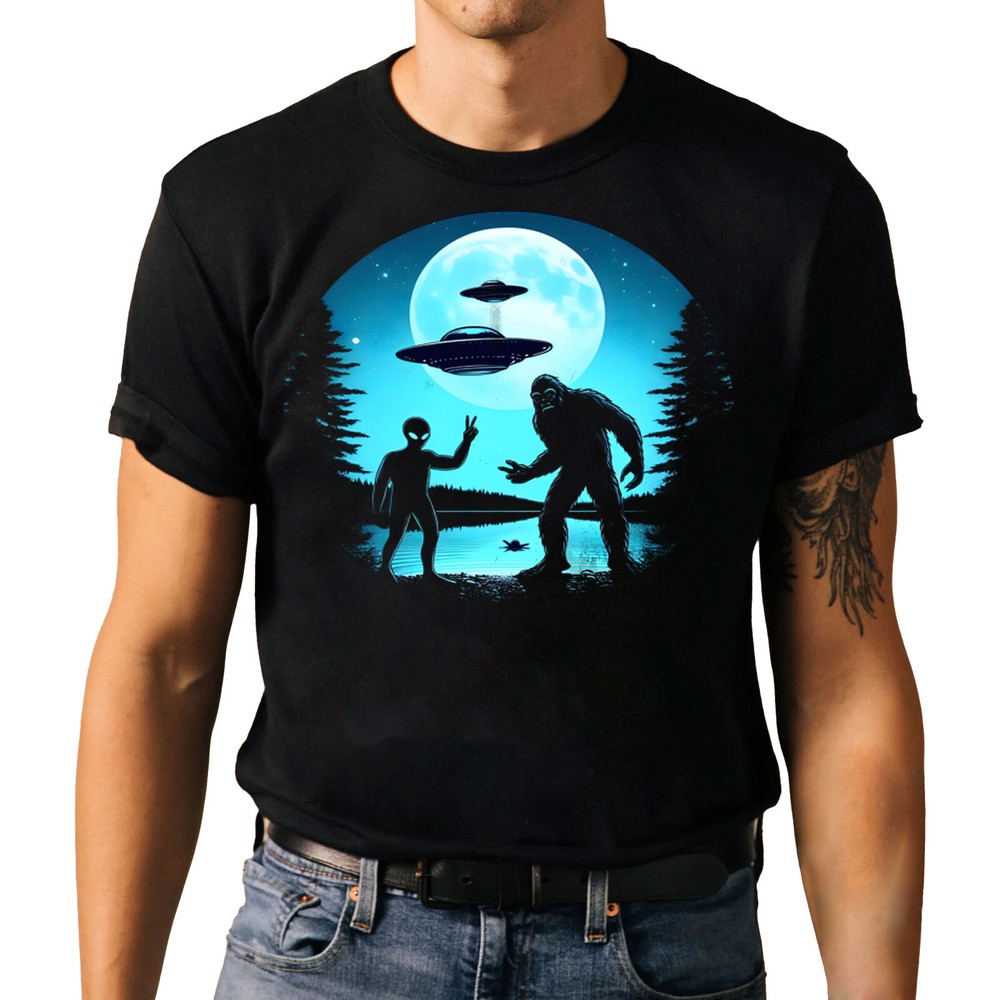 Funny Alien and Bigfoot Sasquatch Moon Halloween T-Shirt - UFO Graphic Tee Shirt