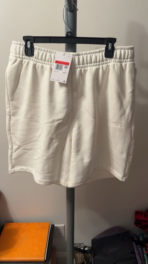 NWT FZ8939-133 L Nike Air Jordan Wordmark Men’s Fleece Shorts Color Sail