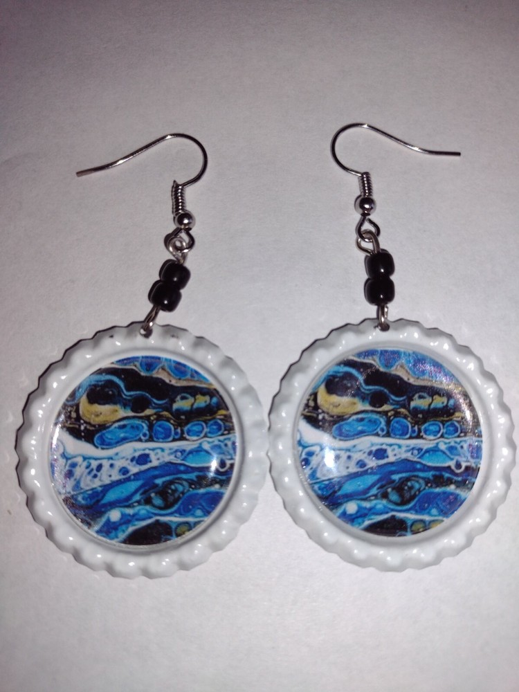 Abstract/Contemporary Bottle Cap Art Earring with epoxy Painting Designs Jewelry-image