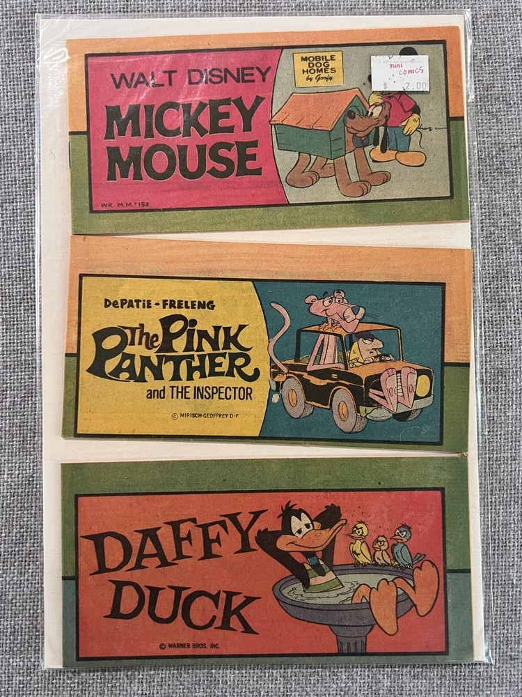 Vintage 1976 Comic Book Lot Mickey Mouse, Pink Panther,  Daffy Duck