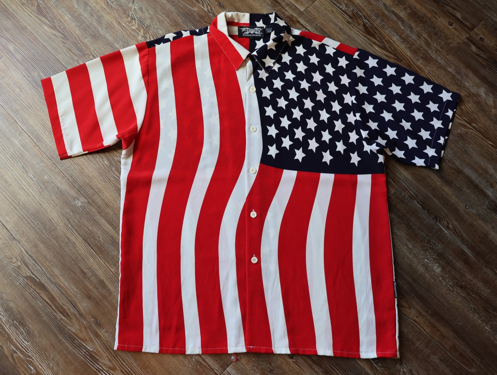 Dragonfly Mens Y2K Patriotic American Flag Short Sleeve Shirt Red White Blue L