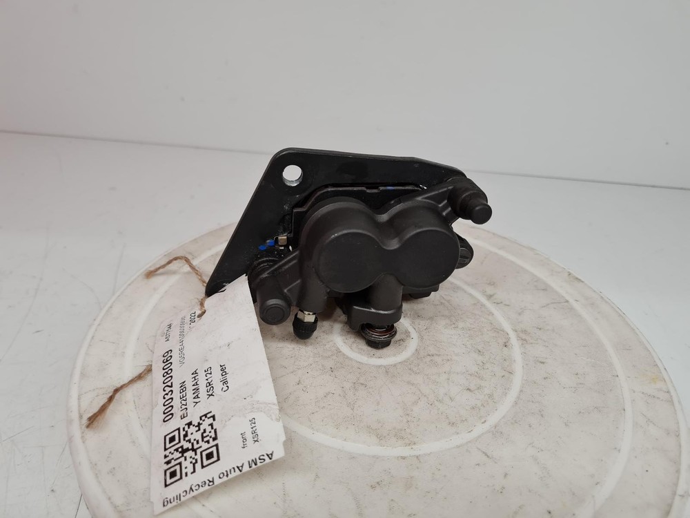 YAMAHA XSR 125 (MTM125) FRONT BRAKE CALIPER 2022 E33RE
