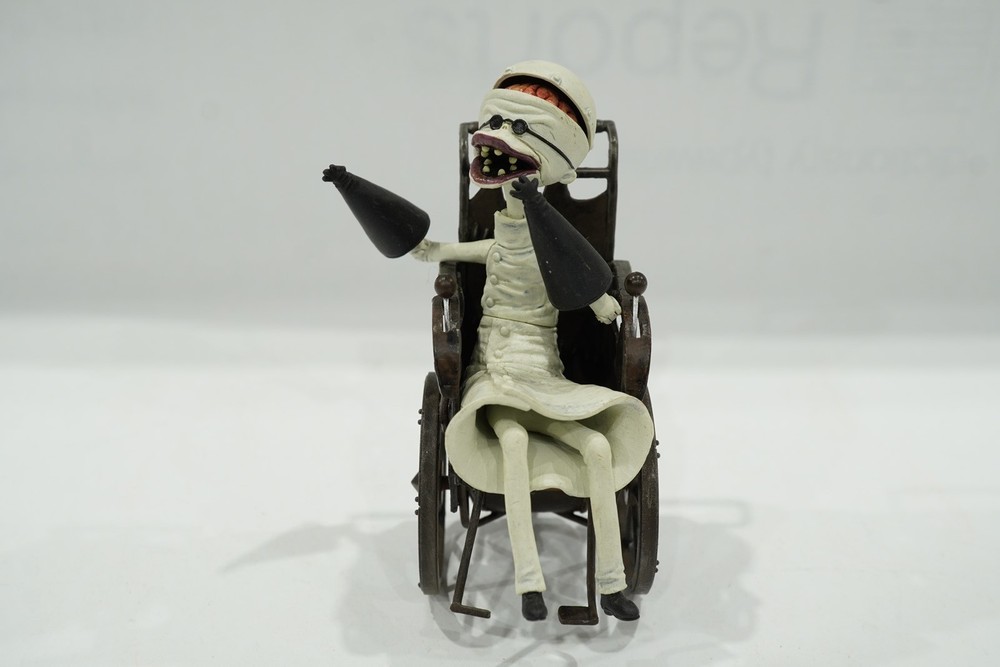 Nightmare before Christmas Trading Figure Series 1 Dr. Finklestein Disney     a6