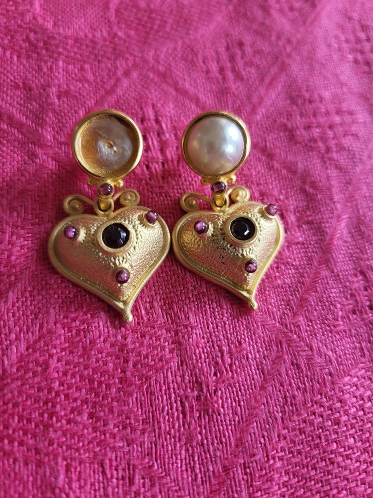 Vtg 1980s Leslie Block Faux Pearl & Heart Dangle Pierced Earrings Needs Repair
