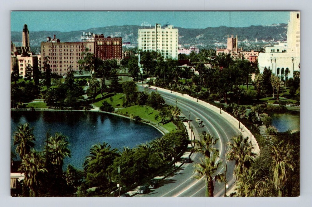 Los Angeles CA-California, Wilshire Boulevard, MacArthur Park, Vintage Postcard