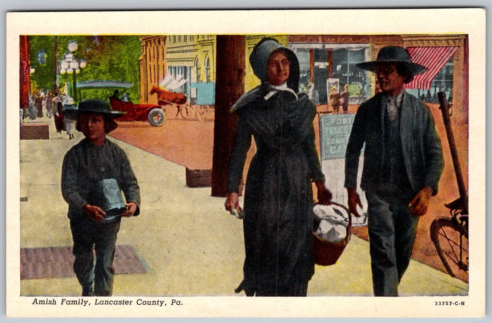 Vtg Postcard Amish Family Walking Lancaster County, PA 1930s