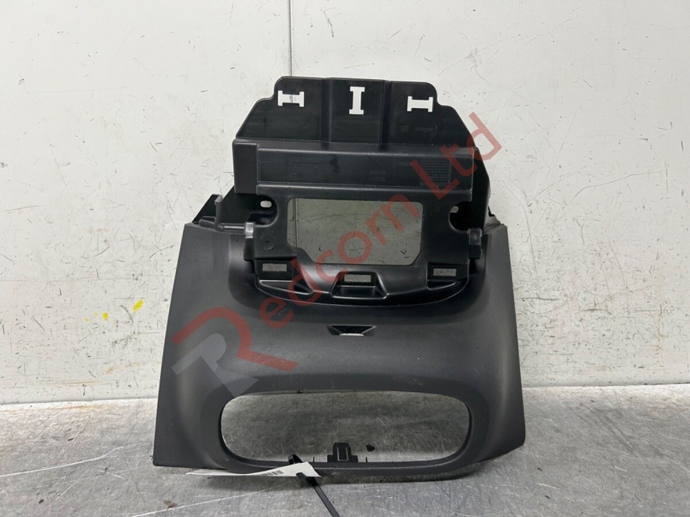 Upgrade Your 2014-2020 SMART FORTWO 453 with a Digital Climate Control Panel Trim