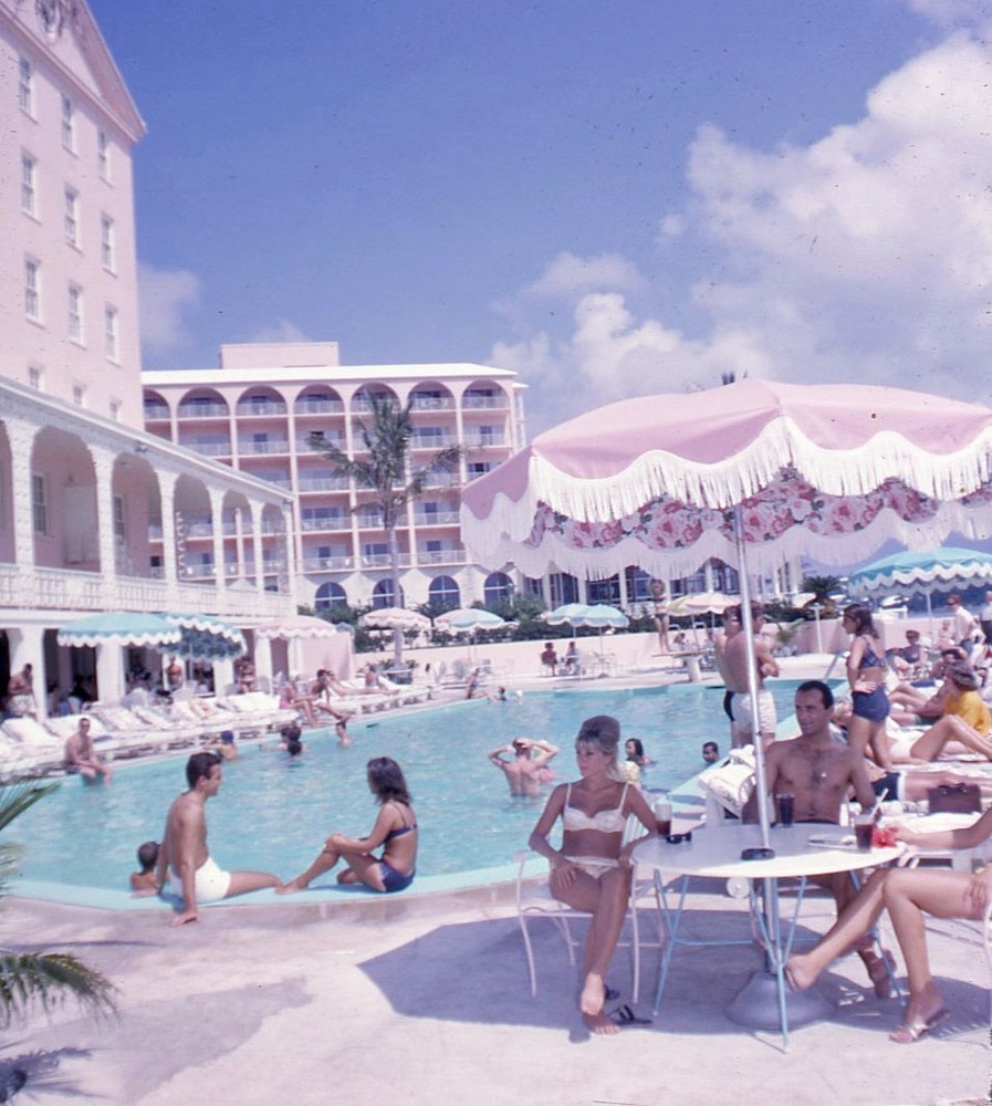 Vintage Stereo Realist Photo 3D Slide BERMUDA Pink Palace Hotel Pool