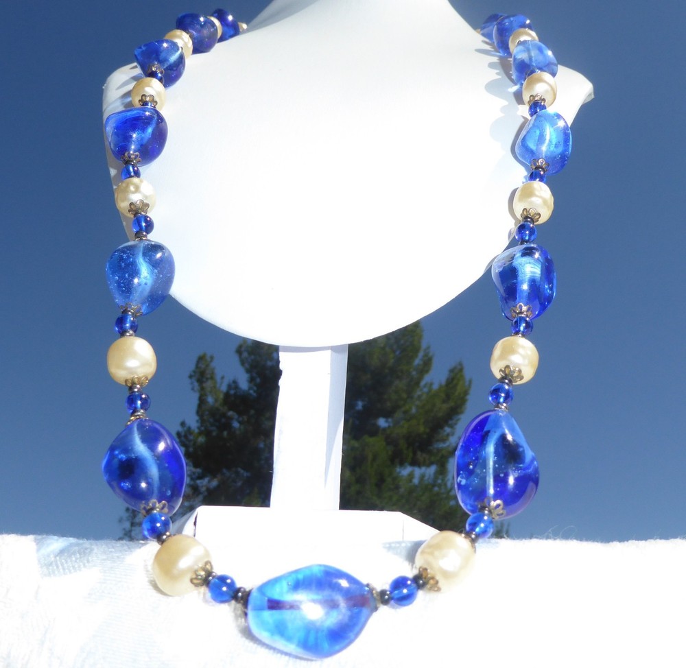 Beautiful Vintage Baroque Pearl Chunky London Blue Glass Crystal Beaded Necklace