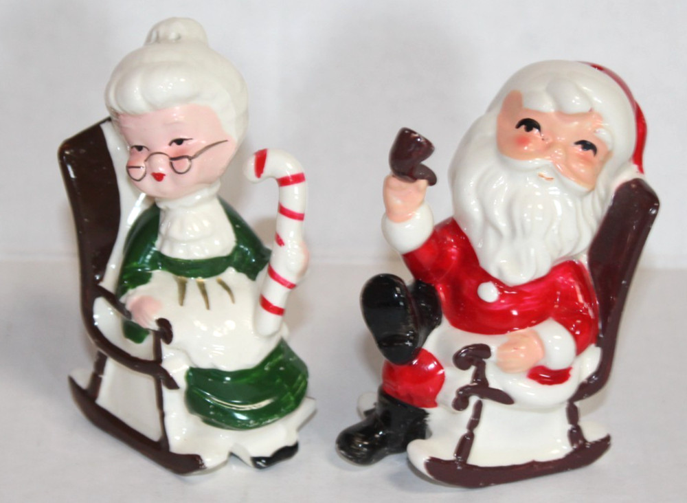 Vintage Christmas Mr & Mrs Santa Ceramic Salt & Pepper Shaker Set Japan