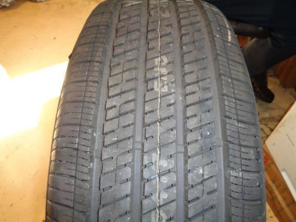 Bridgestone Dueler HT 685 275/65R18 All-Season SUV Tire