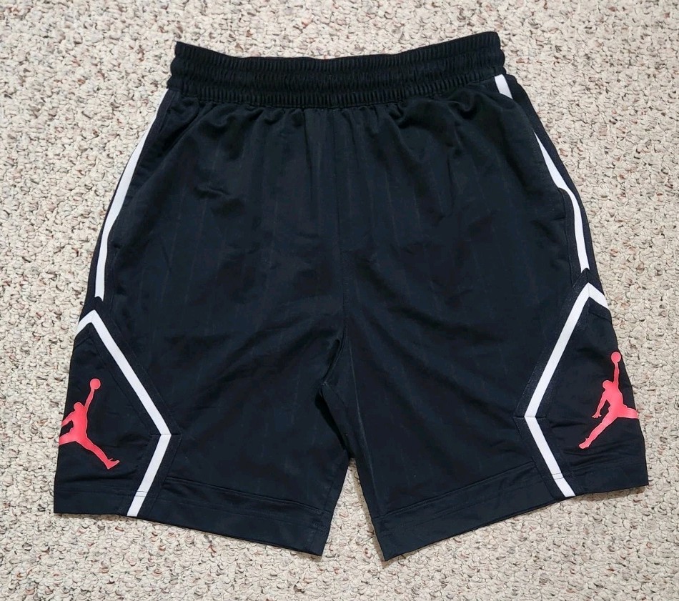 Nike Air Jordan Infrared Diamond Basketball Shorts Mens Large Black Pinstripe
