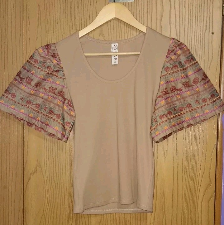 Anthropologie Dolan Embroidered Flare Sleeves Blouse Womens Size Small Tan...