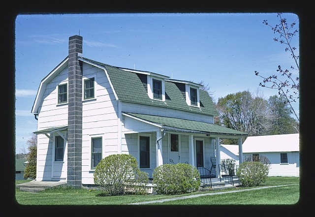 Photo:Livingston Manor New York Menges Lakeside Shandalee House 1977