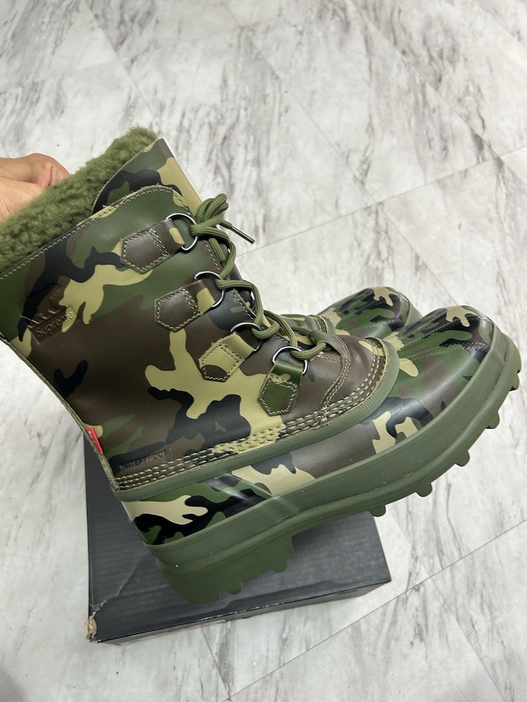 Supreme Sorel Camo Rain Boots in Size 9 - Waterproof & Stylish