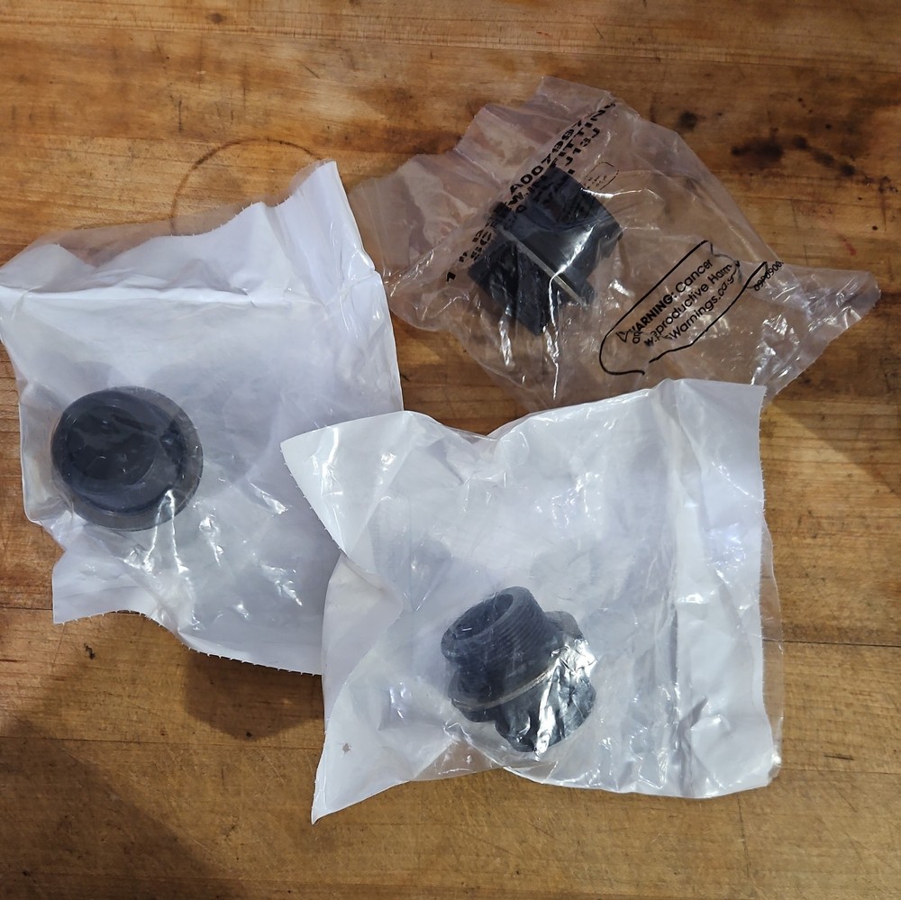 OEM Detroit A0079979271 Breather Fitting, Crankcase Ventilation - 3 pack