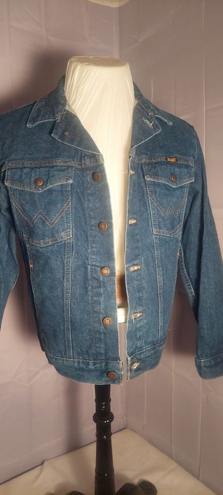 Men’s Medium Wrangler Denim Jacket Western Jacket