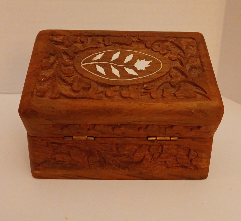 Hand carved wooden trinket/jewelry box with inlay, India, Vintage