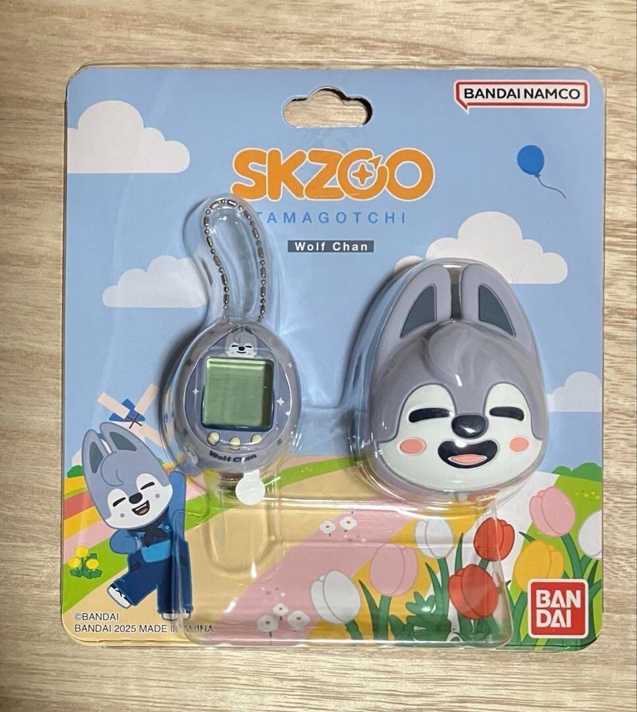 Stray Kids SKZOO TAMAGOTCHI & CASE SET Bandai Wolf Chan /NEW JAPAN
