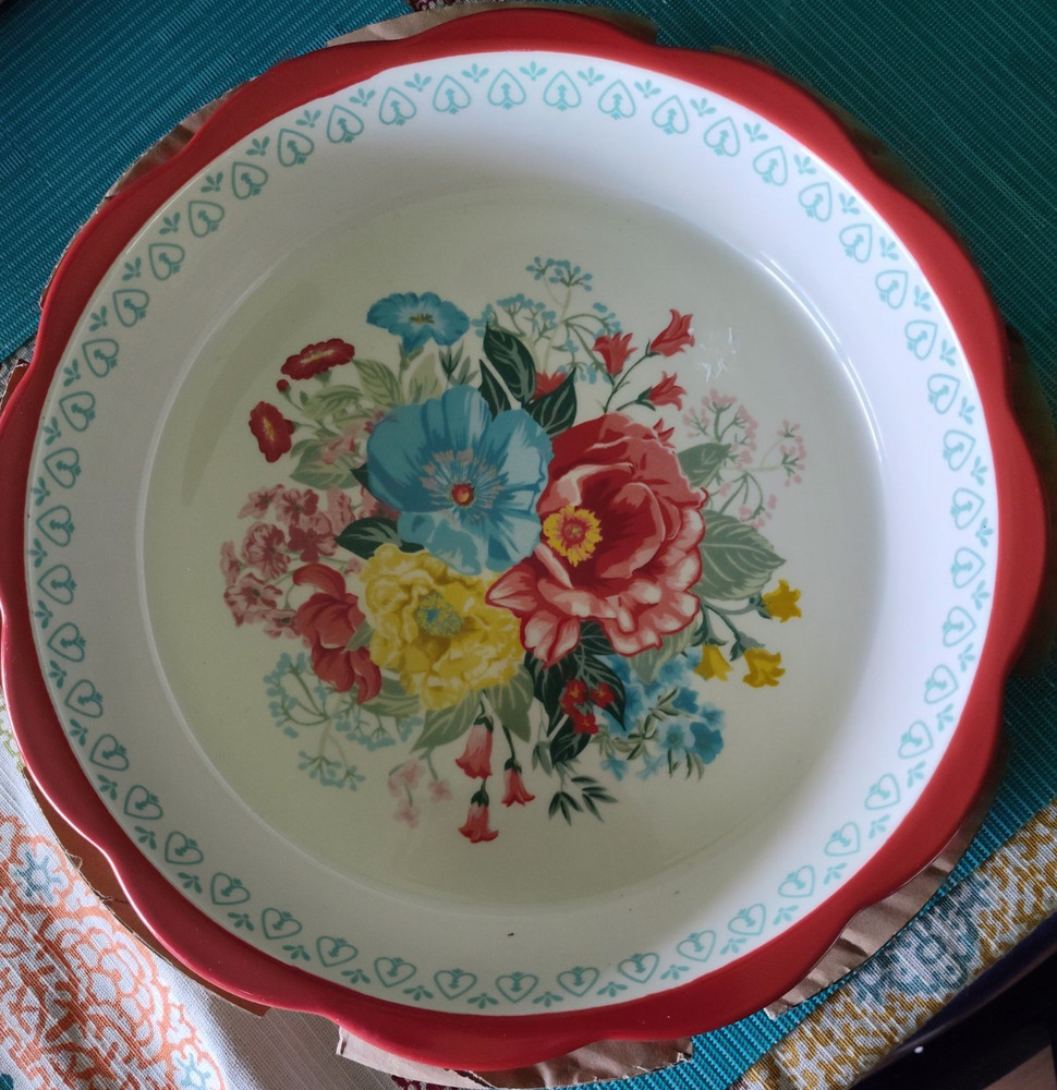 The Pioneer Woman Fancy Flourish 9.4in Floral Pie Plate Red Stoneware Safe