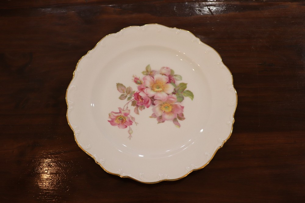 Schumann Bavaria Briar Rose Dinner Plate 10 1/8