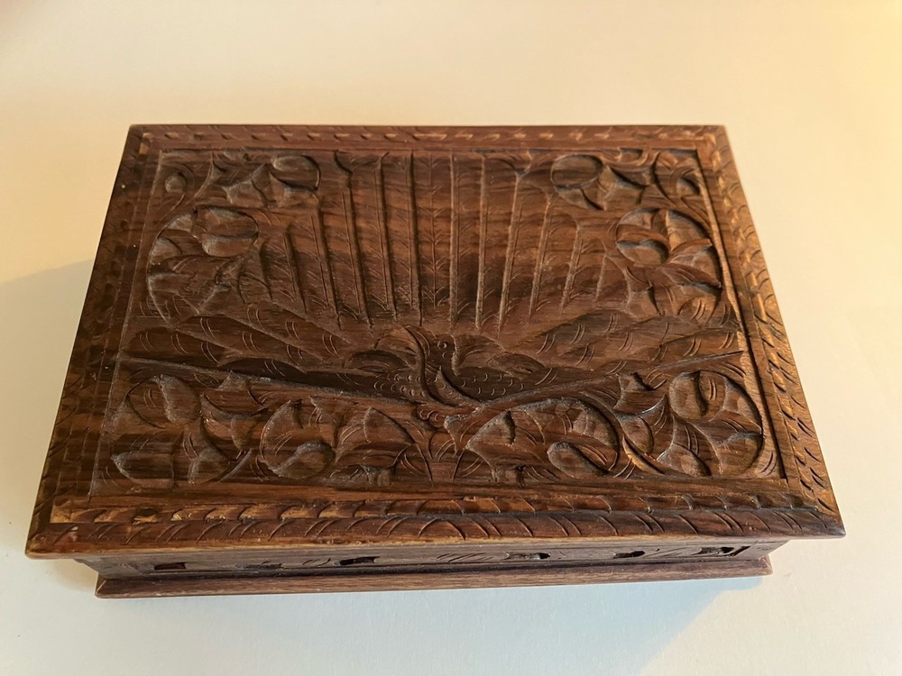 Vintage Hand Carved Large Wing Bird Wooden Hinged Box from Indonesia Needs Hinge Repair